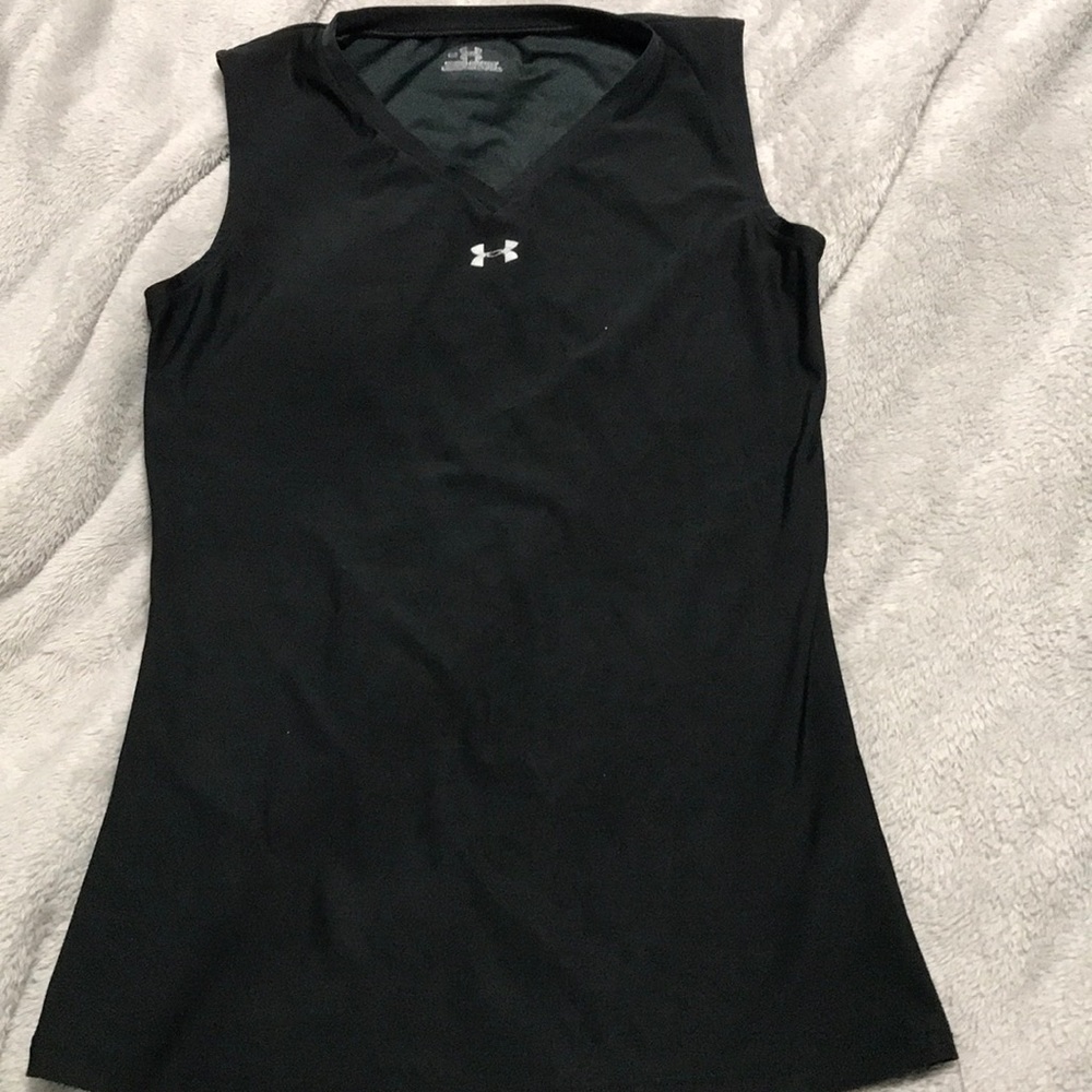 Black athletic tank top